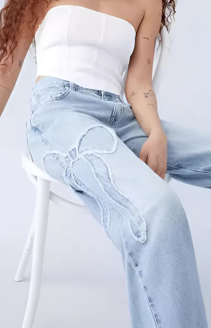 LILIA - Schleife Design Jeans