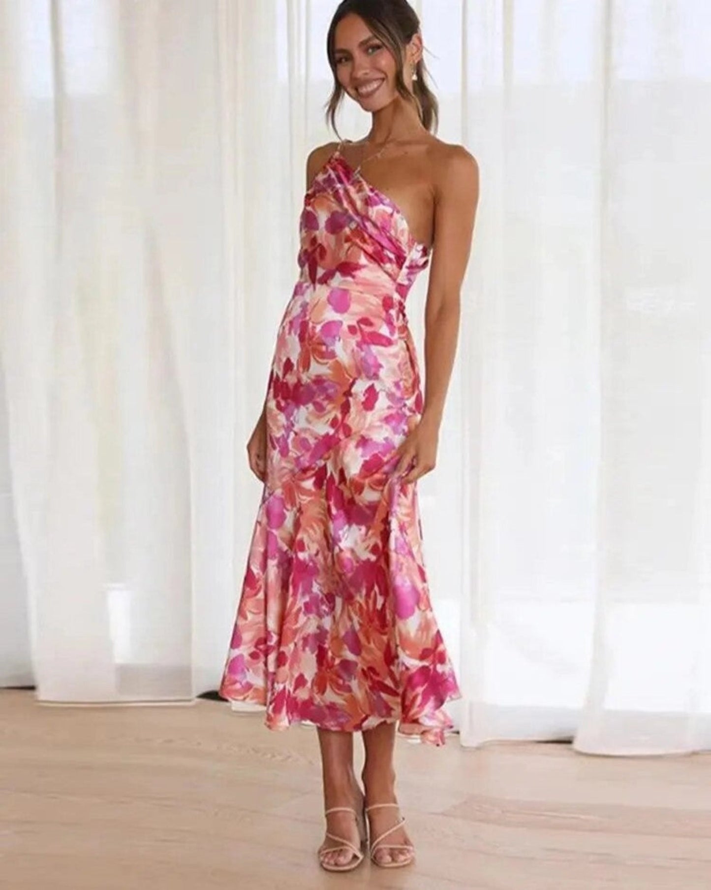Sienna - Asymmetrisches Maxikleid mit floralem Muster für Damen