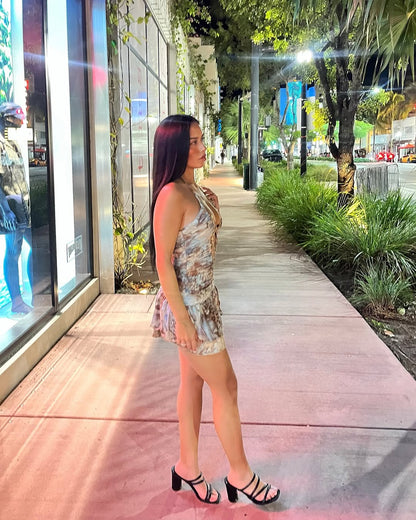 NEELE | Glam Cutout Kleid