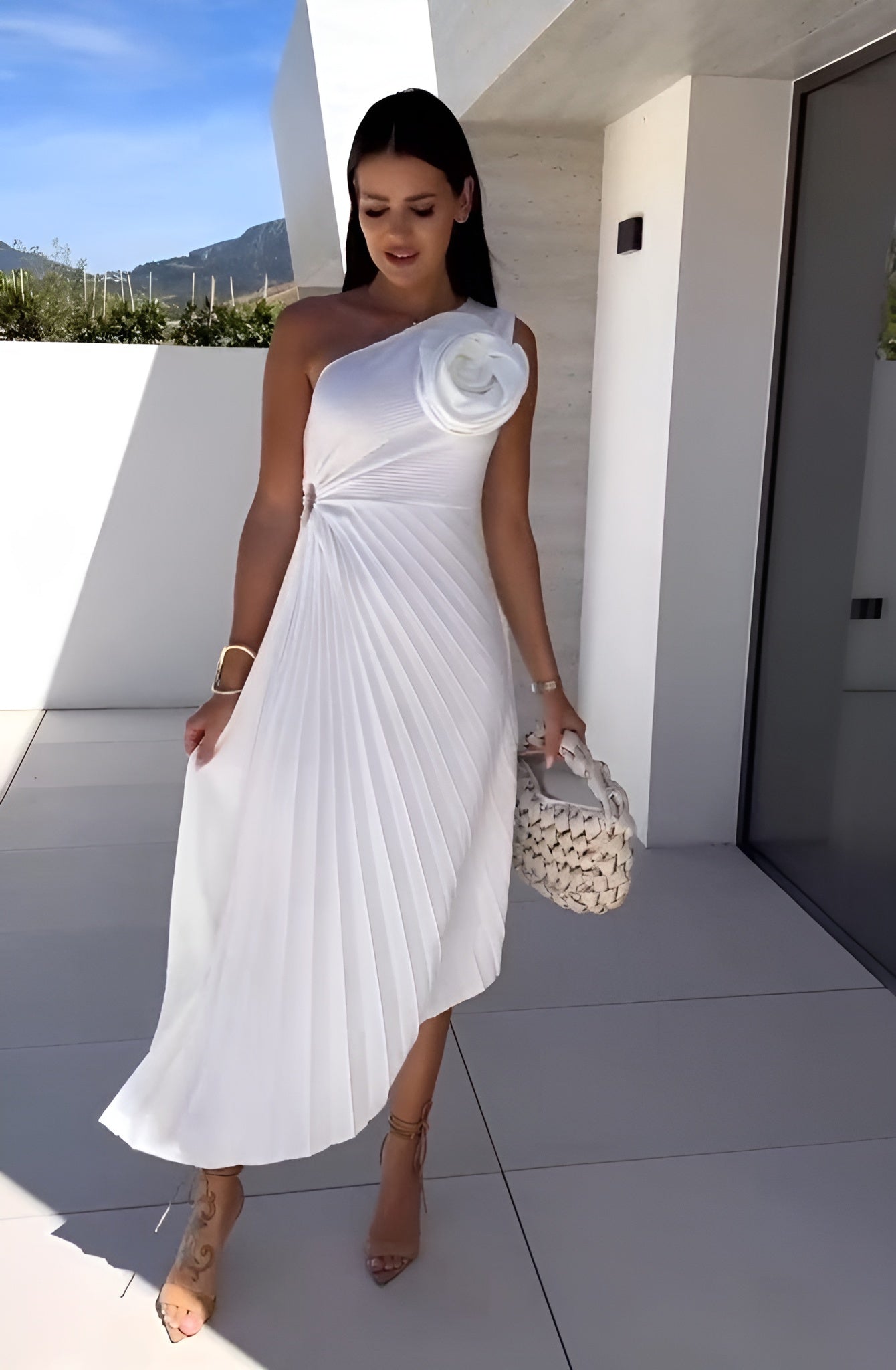PAULINE | Chic Silhouette